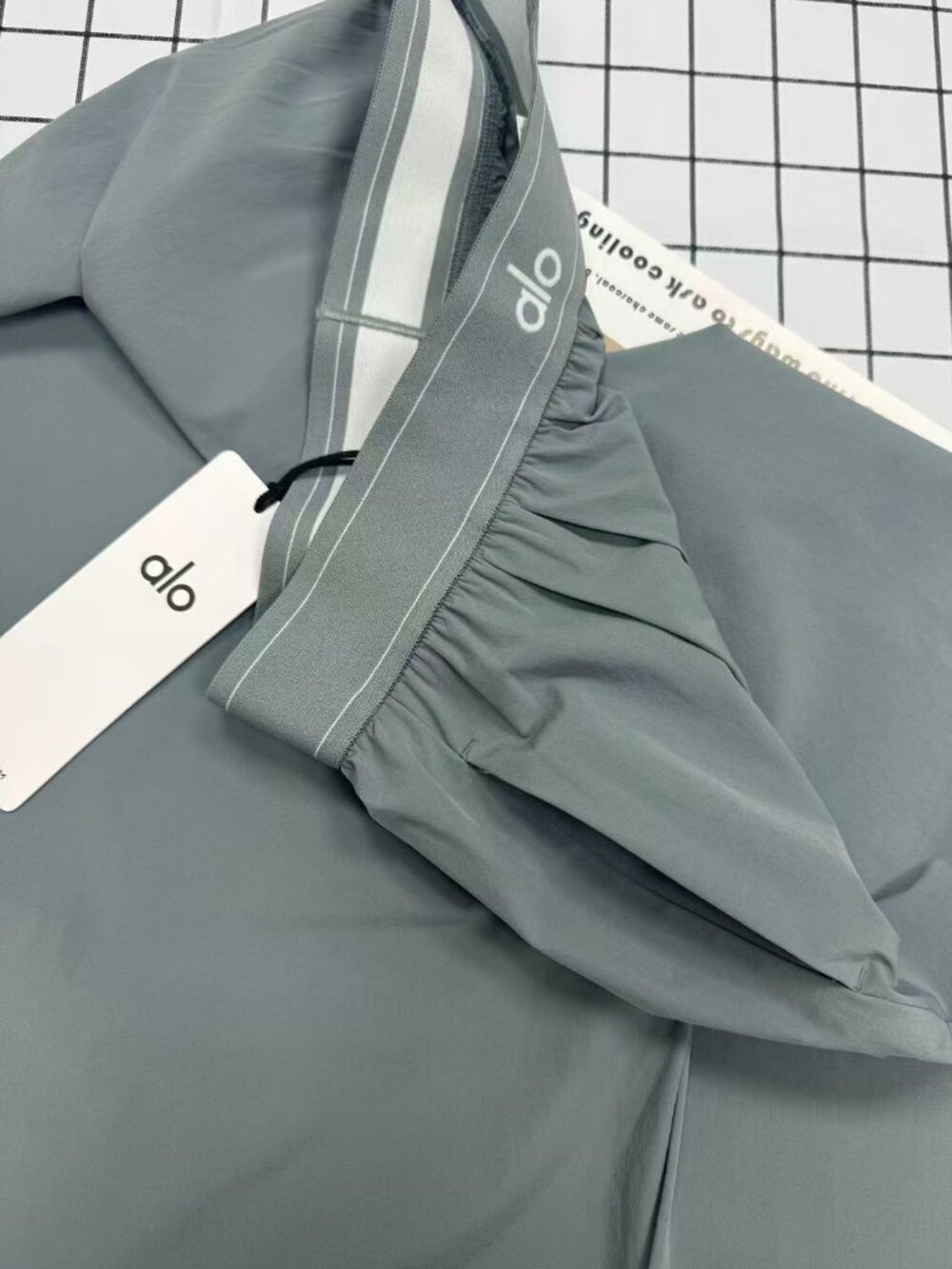 NWT ALO Yoga Steel Grey Suit Up Pants 😝 Casual Style | Athleisure | Travel  💘 - Picture 4 of 8